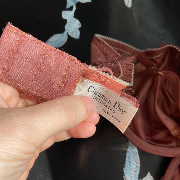 vintage Christian Dior Lace V-Neck Satin Intimates Bra Sz 36C - Picture 4 of 4